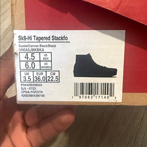 Vans Women's Black Platform Sneakers - Picture 2 of 8